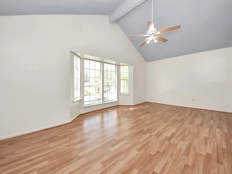 15614 Barbarossa Dr — Photo 27
