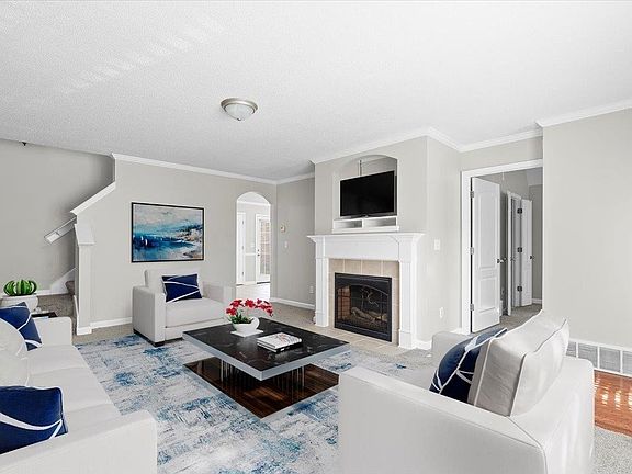 5th image of 2392 Gardenbrook Dr