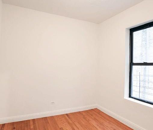 3rd image of 124 Sherman Ave APT 9