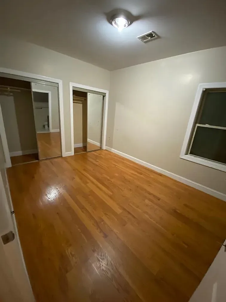 4 bed, 1400 sqft, $4,099 — Photo 4