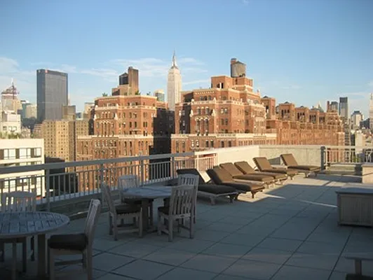 Rented by Bank Neary | media 2