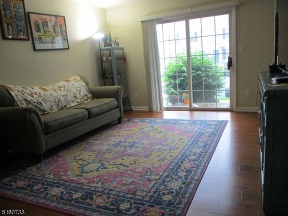 3rd image of 86 Williamson Ct