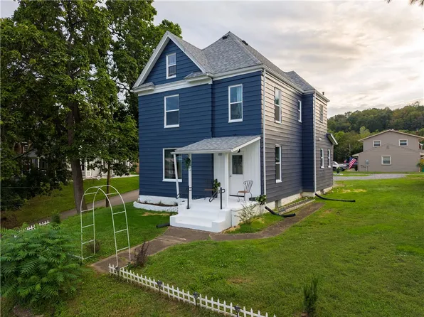 1101 Market St, Beaver, PA 15009