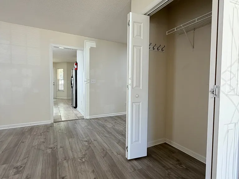 4832 Lighthouse Ct — Photo 12