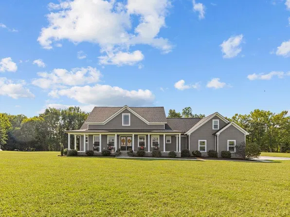 22544 Harvest Dr, Franklin, VA 23851