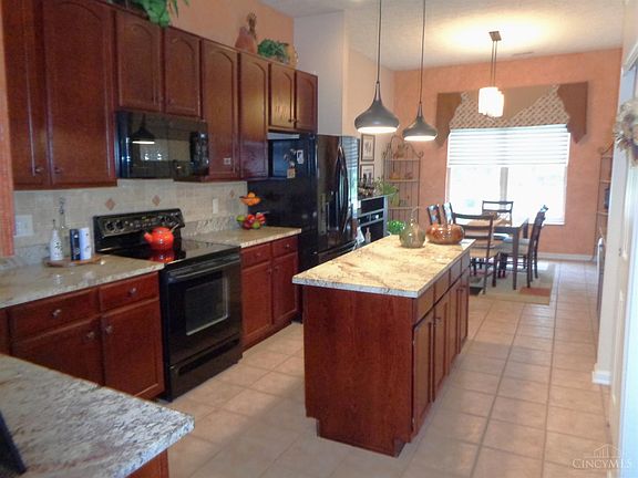 4th image of 3673 Aston Woods Dr