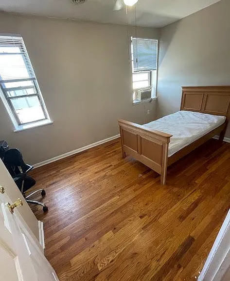 2148-50 N Carlisle Apt 3 - Bedroom