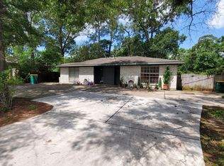 1203 N Pacific St, Conroe, TX 77301