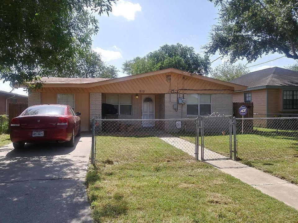 1435 SQ FT HOME CENTRAL AIR 1 BLOCK AWAY FROM THE UNIVERSITY