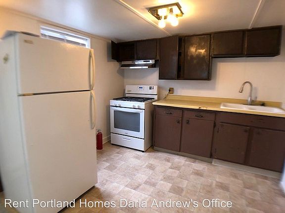 4th image of 2746 SE 84th Ave APT A