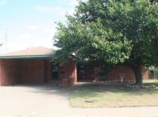 1308 Vernon St, Plainview, TX 79072