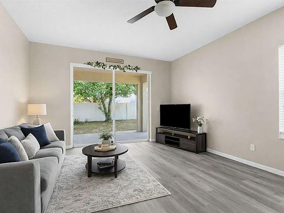 4th image of 4330 Crosswhite Ct