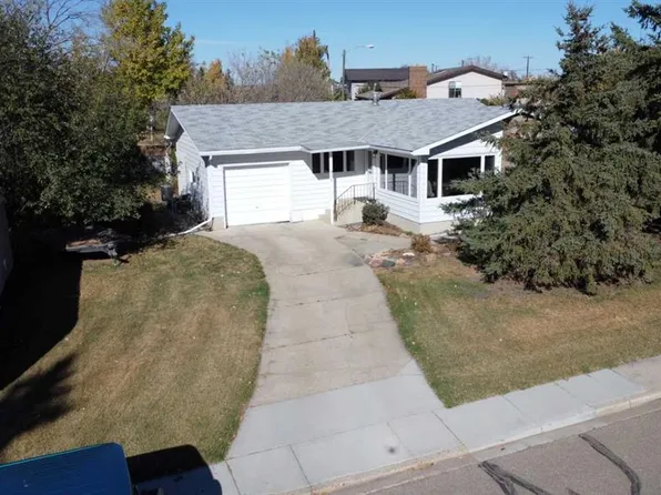 816 S James Cres, Hanna, AB T0J 1P0