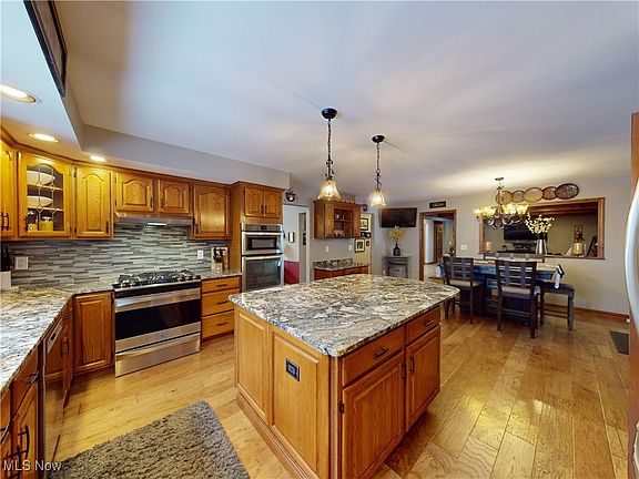4th image of 6808 Bramblewood Ln