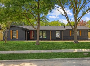 12615 Sunglow Ln, Farmers Branch, TX 75234