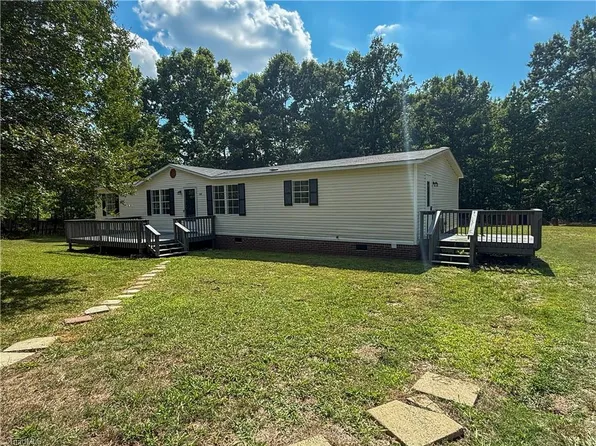 1386 Southmont Dr, Asheboro, NC 27205