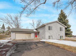 416 Cottonwood Ave, Saint Michael, MN 55376