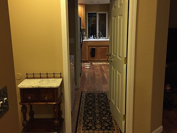 4th image of 1047 Lathrop Dr