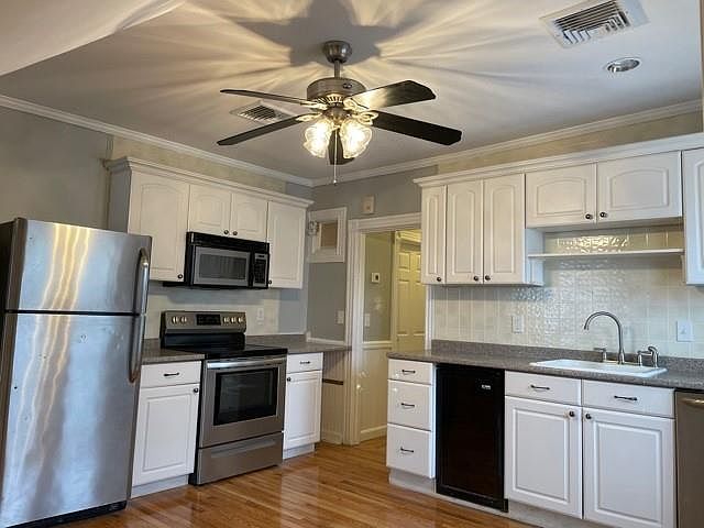 1st image of 115 Columbus Ave Floor 3