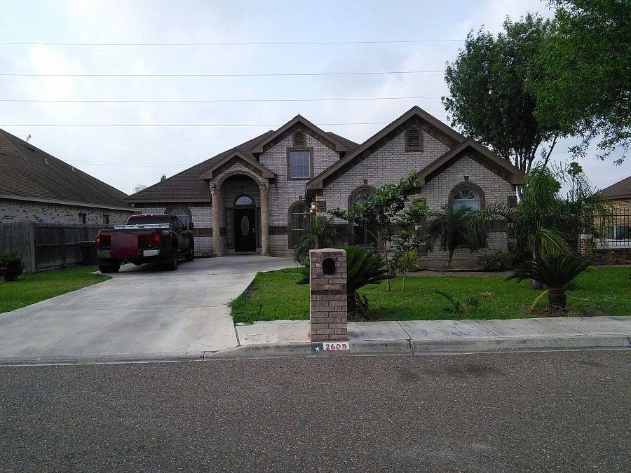 1st image of 2608 Fresno Ave