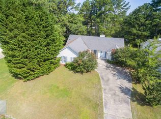 2242 Red Rose Ln, Loganville, GA 30052