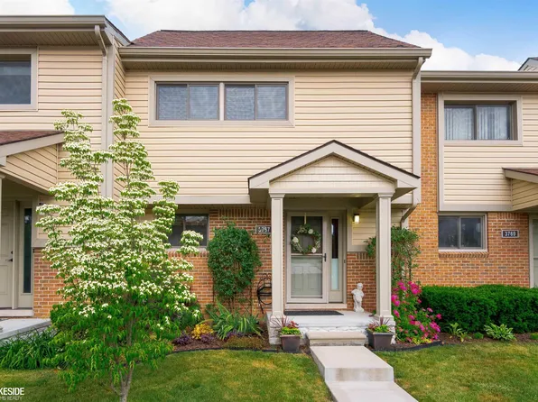3767 Old Creek Rd, Troy, MI 48084