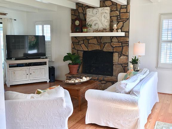 2nd image of 38393 Walnut Ln
