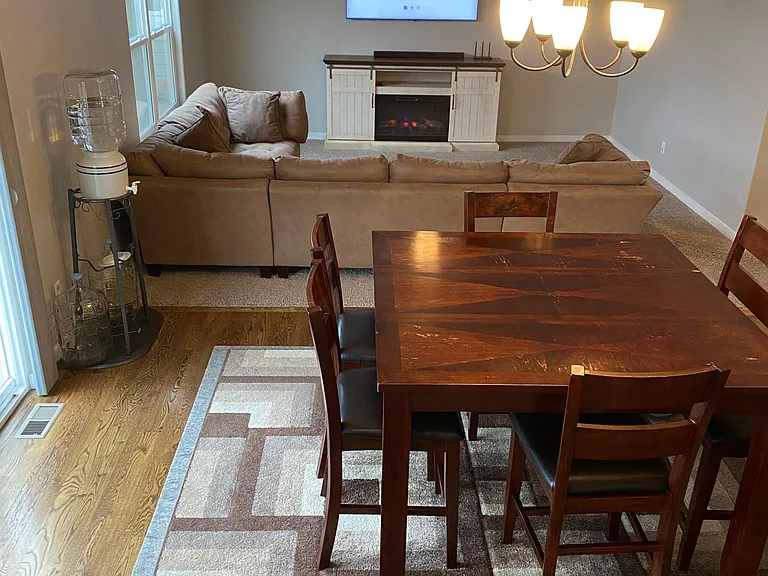 6873 Edmondstown Dr — Photo 9