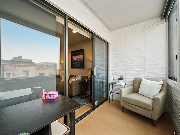 4th image of 2987 Mission St APT 301