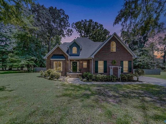 2nd image of 131 Spinnaker Cir