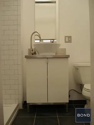 Rented by Bond New York | media 30