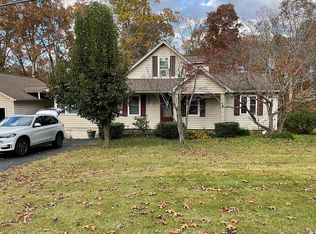 1072 High School Rd, Selmer, TN 38375