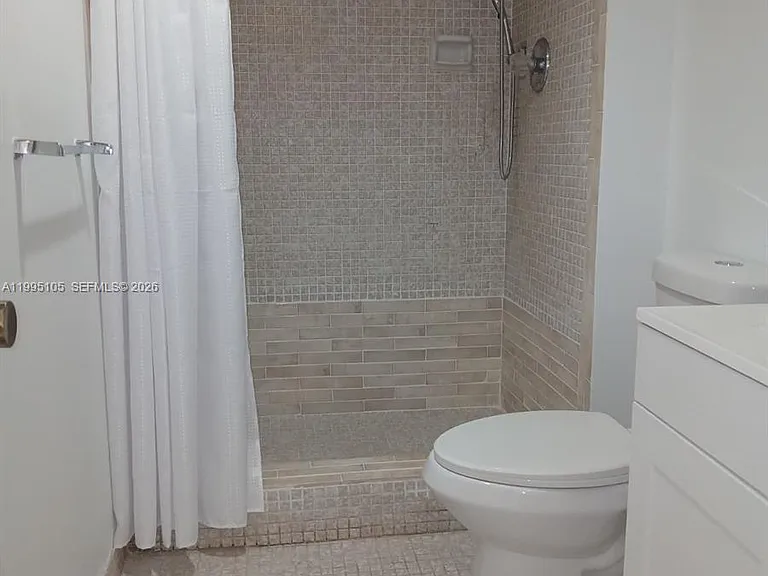 1300 Saint Charles Pl #222 — Photo 9