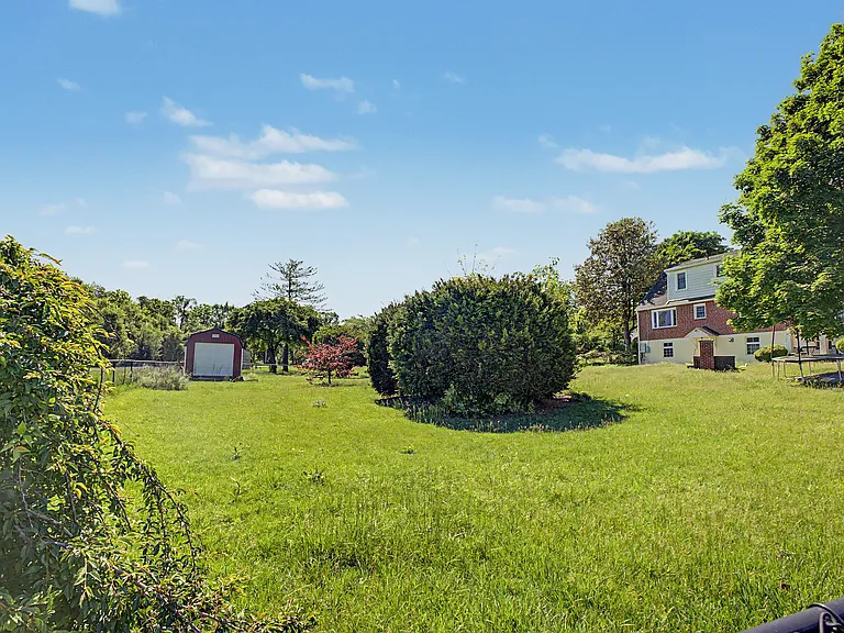 342 W Old Cross Rd — Photo 17