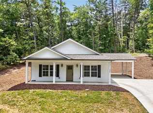 450 Lucky St, Westminster, SC 29693
