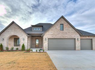 9312 NW 85th St, Yukon, OK 73099