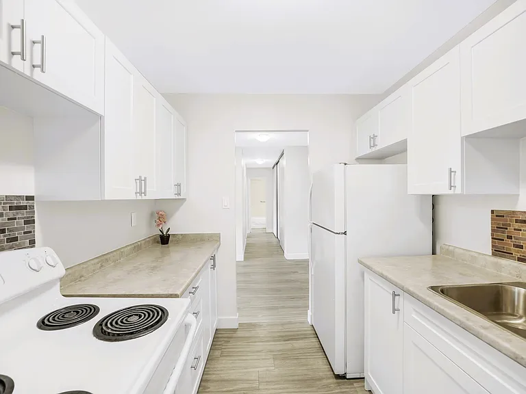 5552 Heritage Dr — Photo 13