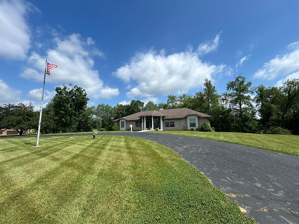 1st image of 105 Flowers Dr