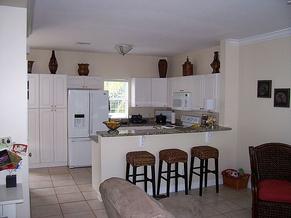 2nd image of 3029 N Roosevelt Blvd APT 15