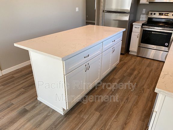 3rd image of 4634 S Yakima Ave #B