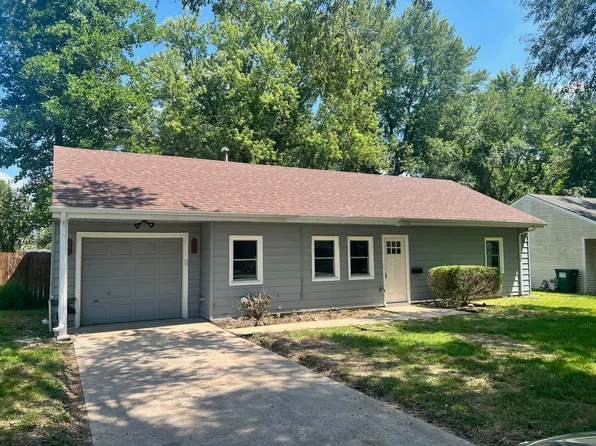 1202 S Willow Ln, Springfield, MO 65804
