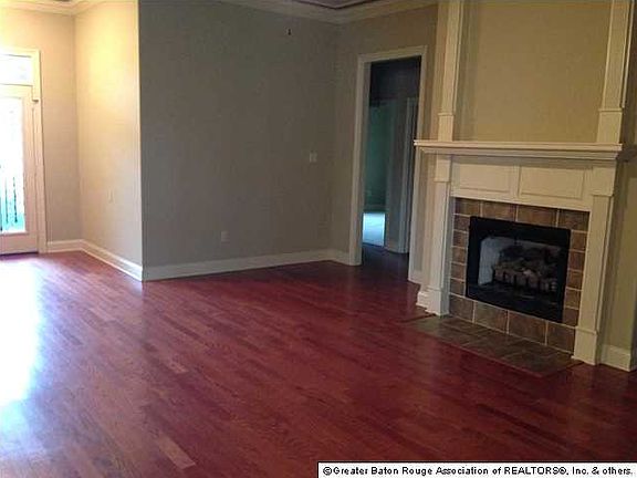 2nd image of 40090 Rebecca Ln