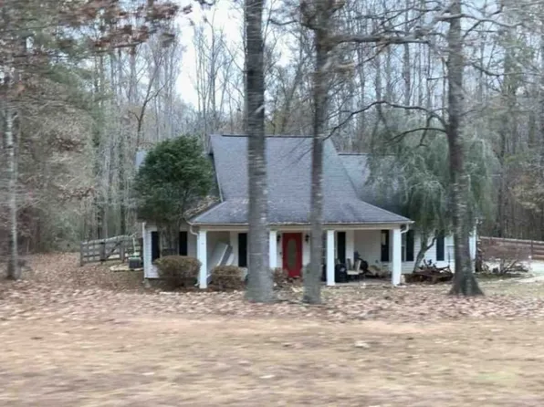 254 Beaver Chase Ln, Gay, GA 30218