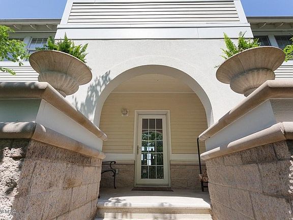 2nd image of 18418 Dunecrest Dr Unit 7