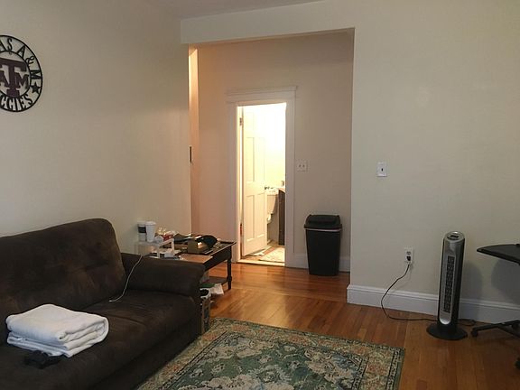 4th image of 1842 Commonwealth Ave APT 10