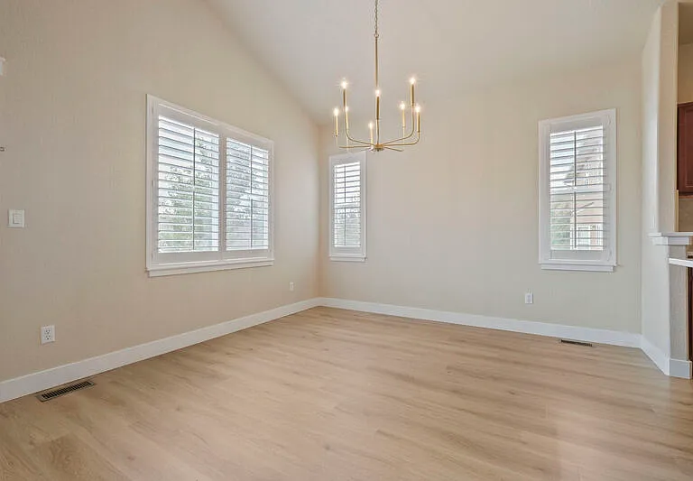 5839 Yancey Dr — Photo 10