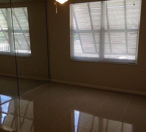 3rd image of 2400 NE 33rd Ave APT 109