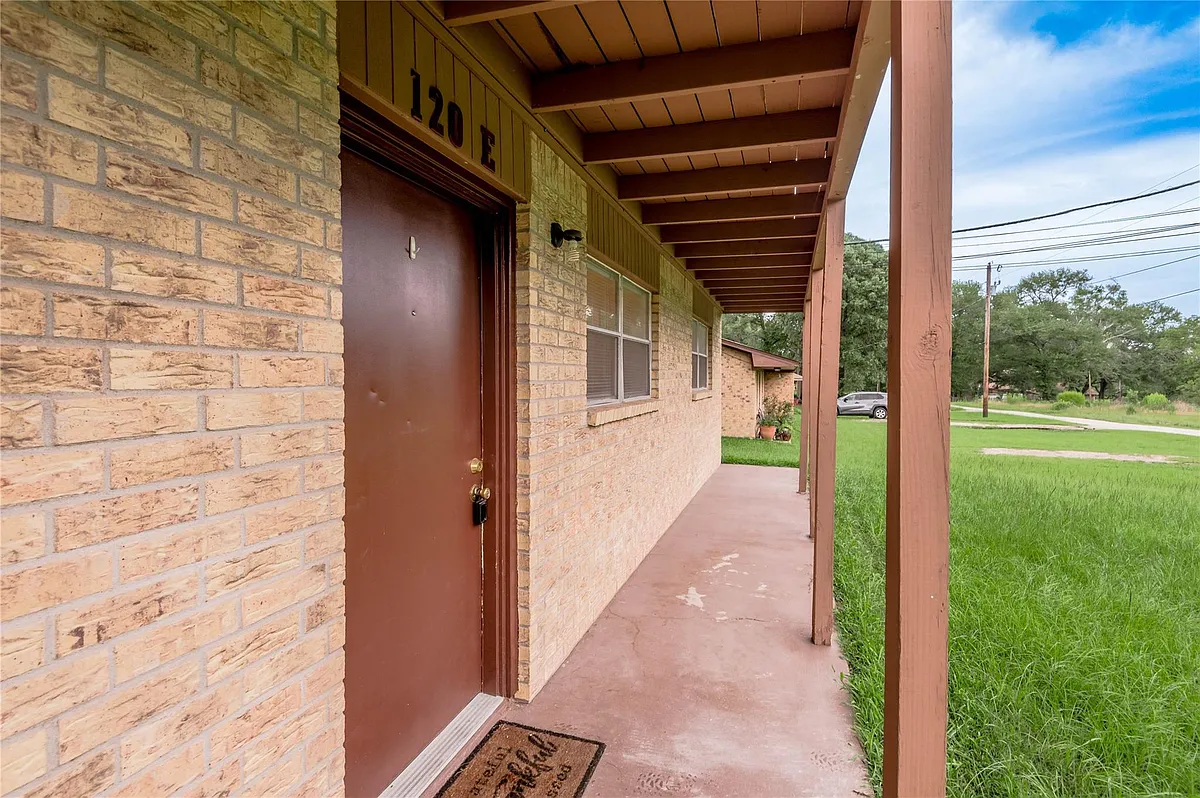 Building Photo - 120 McAdams Ln #E