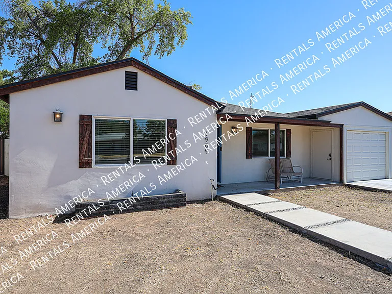 1909 E Indianola Ave — Photo 5