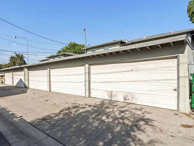 Charming 1 & 2 Bedrooms on the Chandler Bike Path — Photo 32